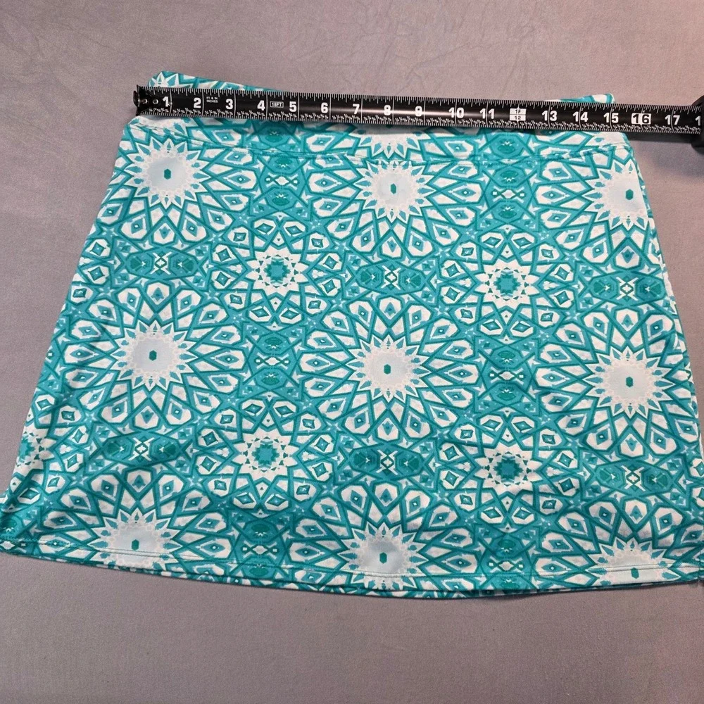 Tranquility by Colorado Clothing Teal Geometric Kaleidoscope Active Skort Medium
